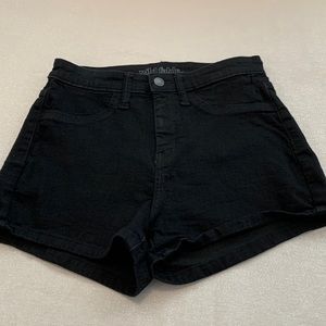 Wild Fable Black jean shorts. Size 6